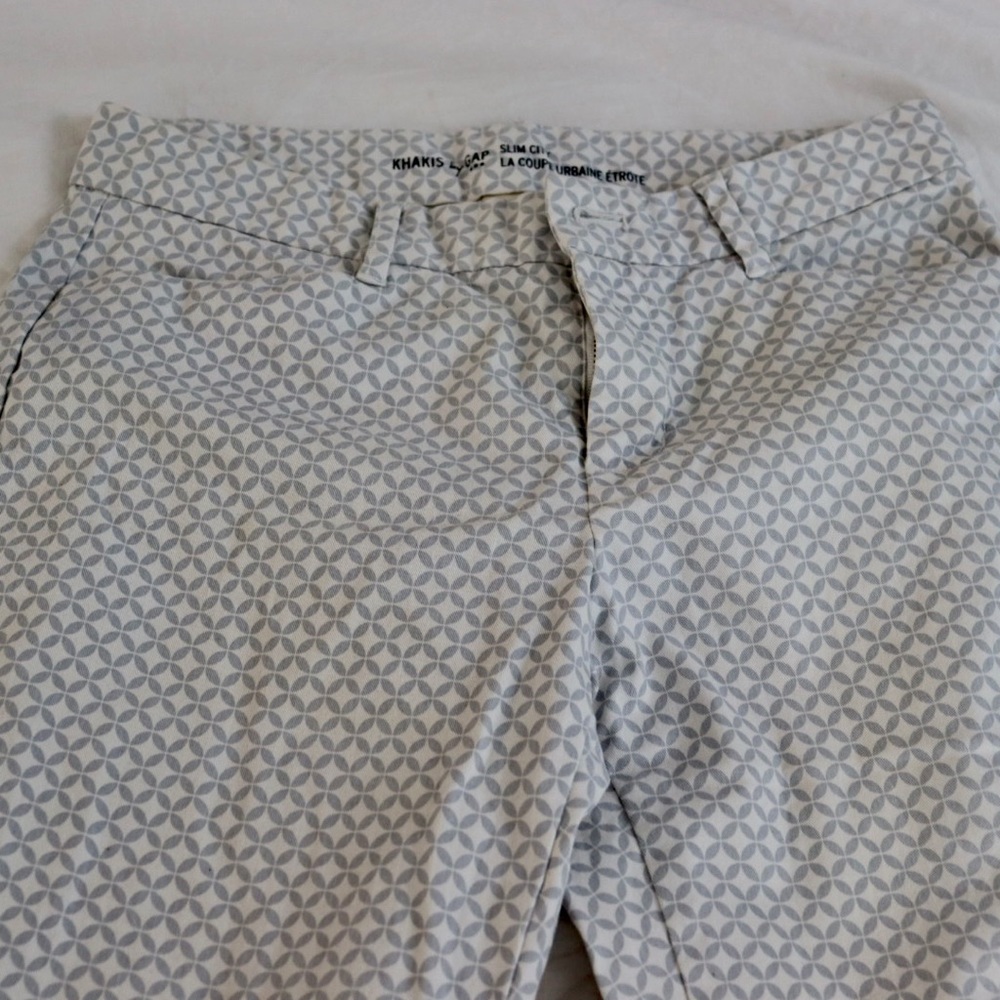WOMENS GAP CROPPED PANTS